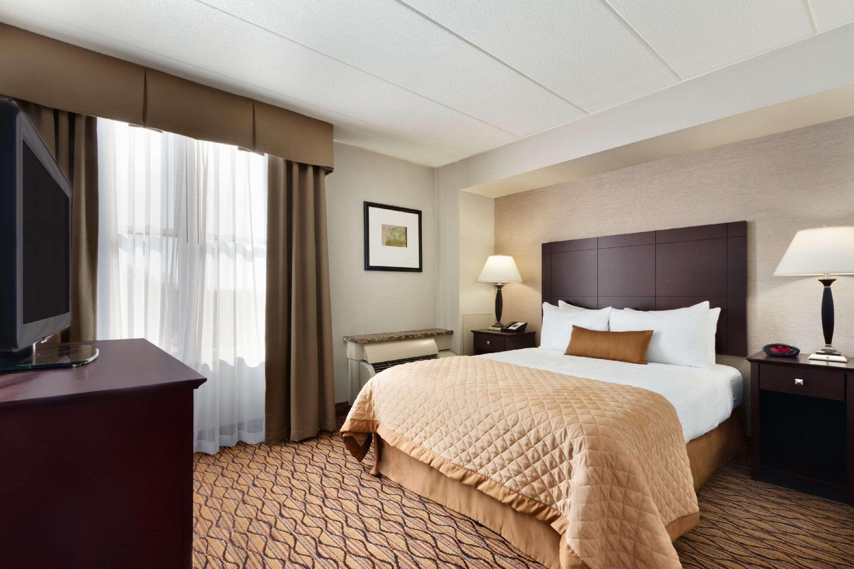 Comfort Inn & Suites Glen Mills - West Chester Dış mekan fotoğraf