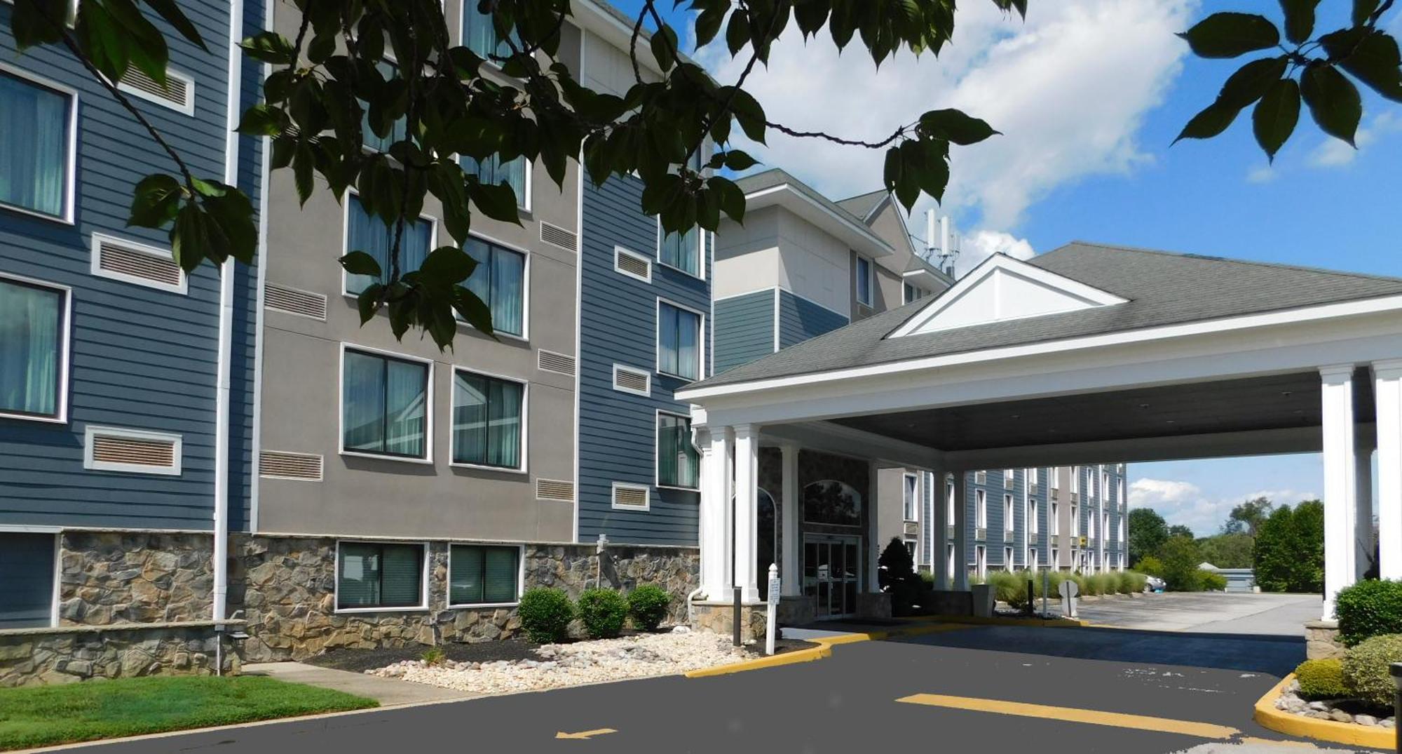 Comfort Inn & Suites Glen Mills - West Chester Dış mekan fotoğraf