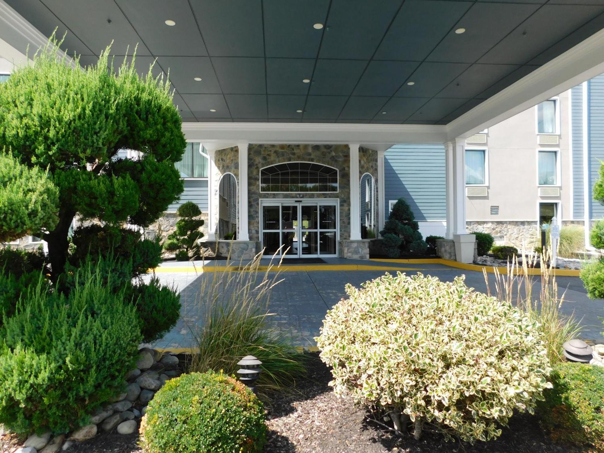 Comfort Inn & Suites Glen Mills - West Chester Dış mekan fotoğraf