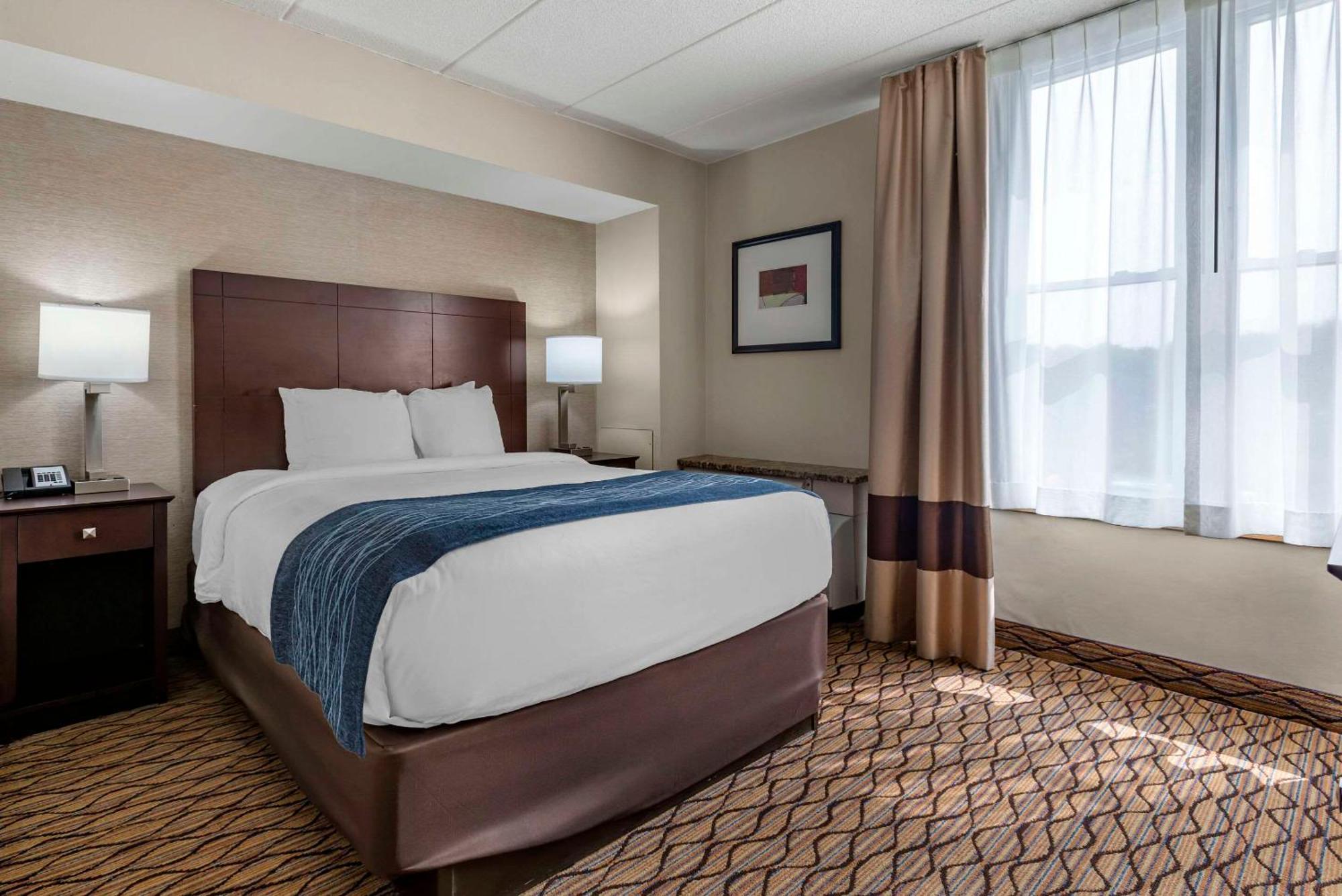 Comfort Inn & Suites Glen Mills - West Chester Dış mekan fotoğraf