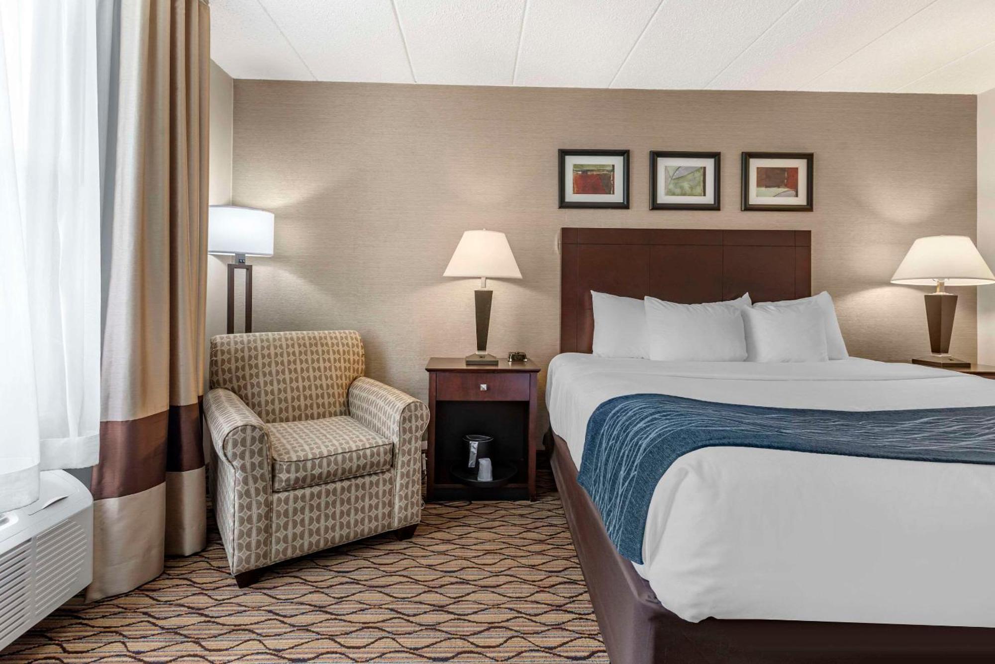 Comfort Inn & Suites Glen Mills - West Chester Dış mekan fotoğraf