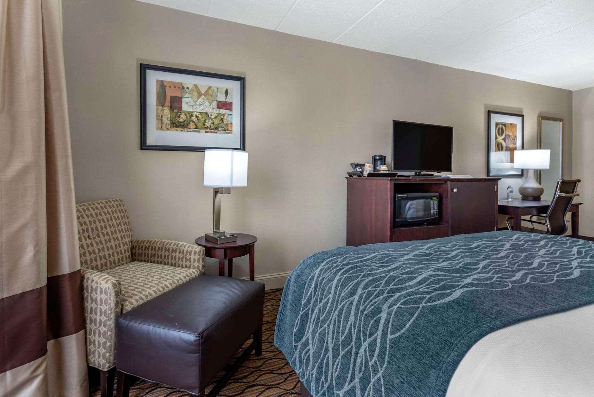 Comfort Inn & Suites Glen Mills - West Chester Dış mekan fotoğraf