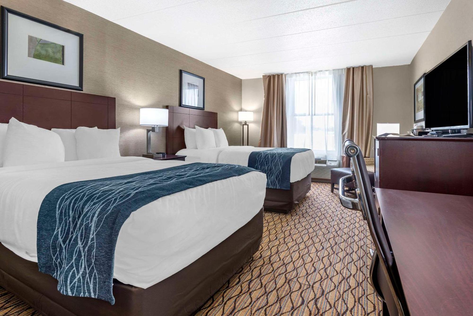 Comfort Inn & Suites Glen Mills - West Chester Dış mekan fotoğraf