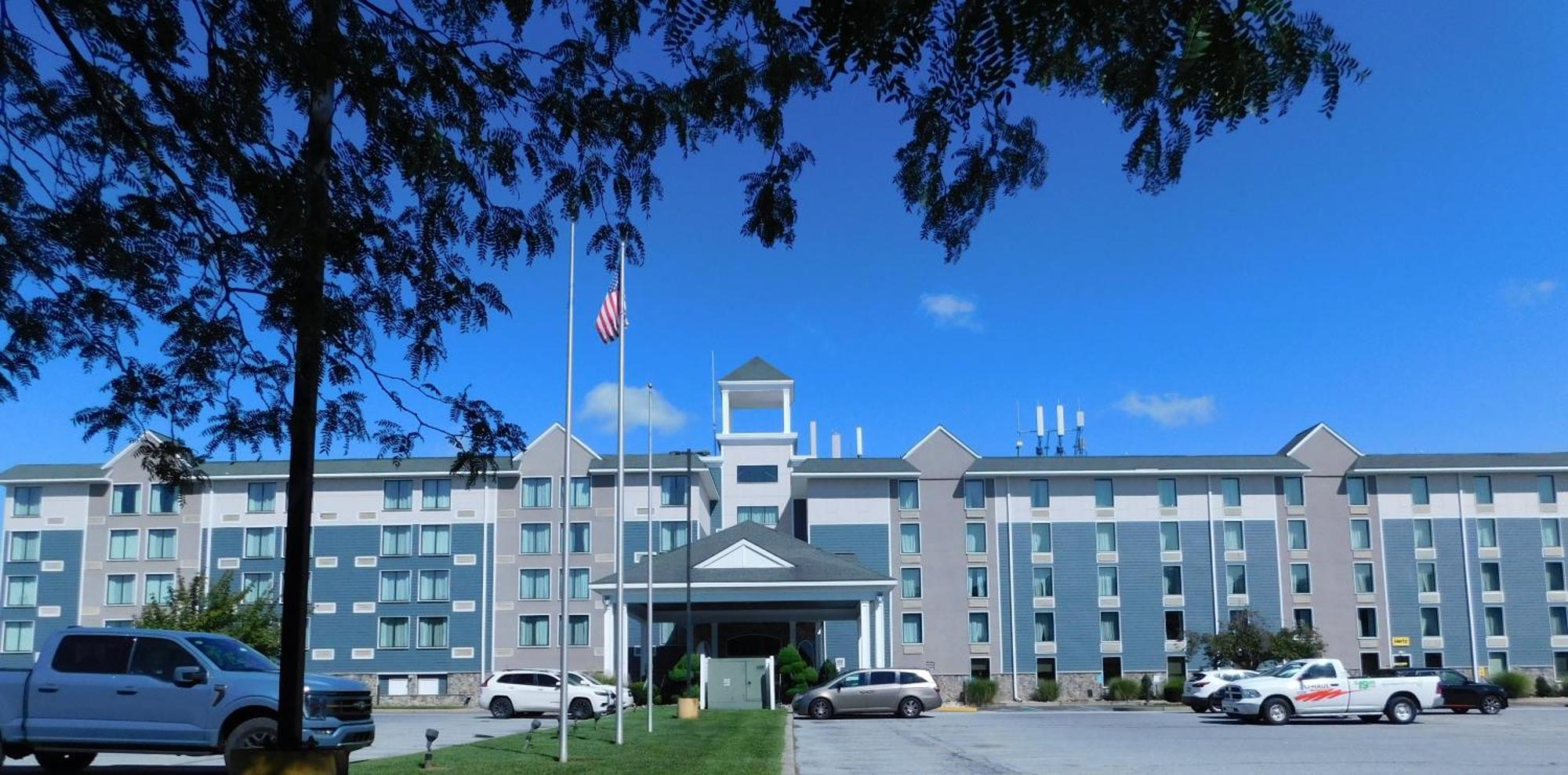 Comfort Inn & Suites Glen Mills - West Chester Dış mekan fotoğraf